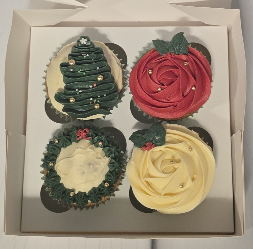 Christmas Cupcake Box 1