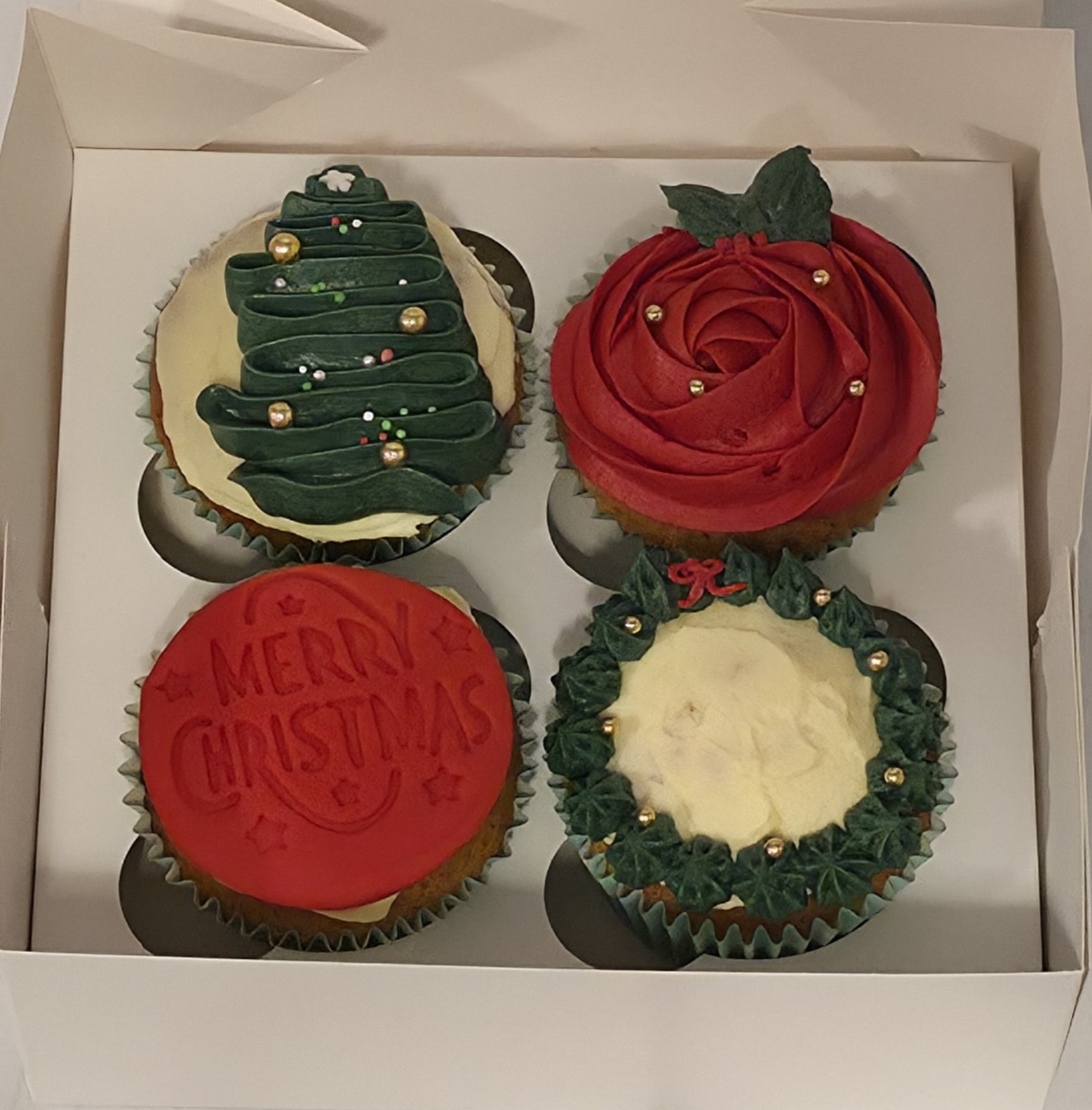 Christmas Cupcake Box 2