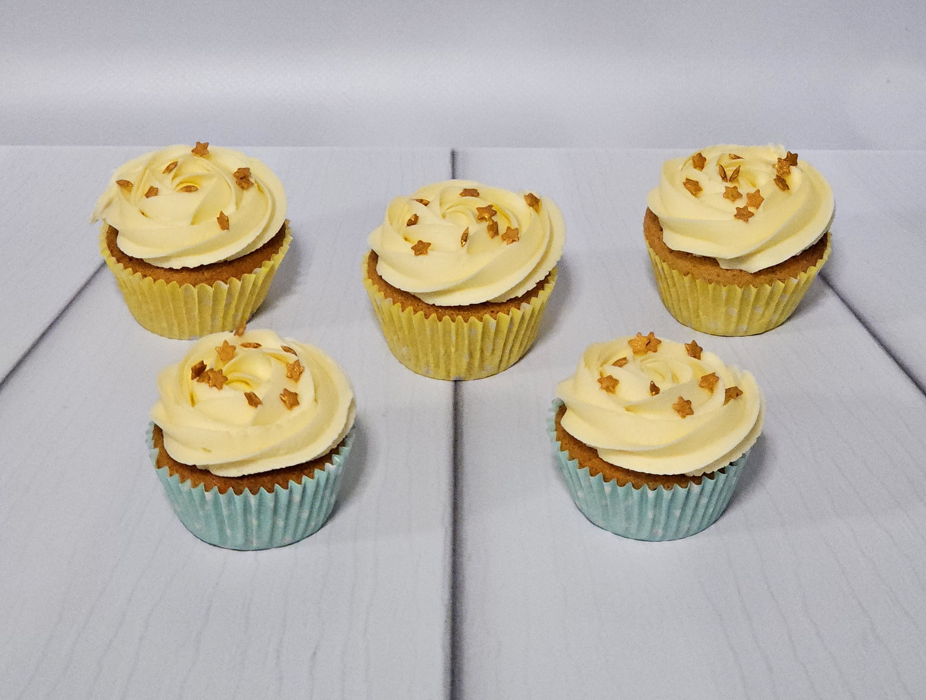 Vanilla Star Cupcakes